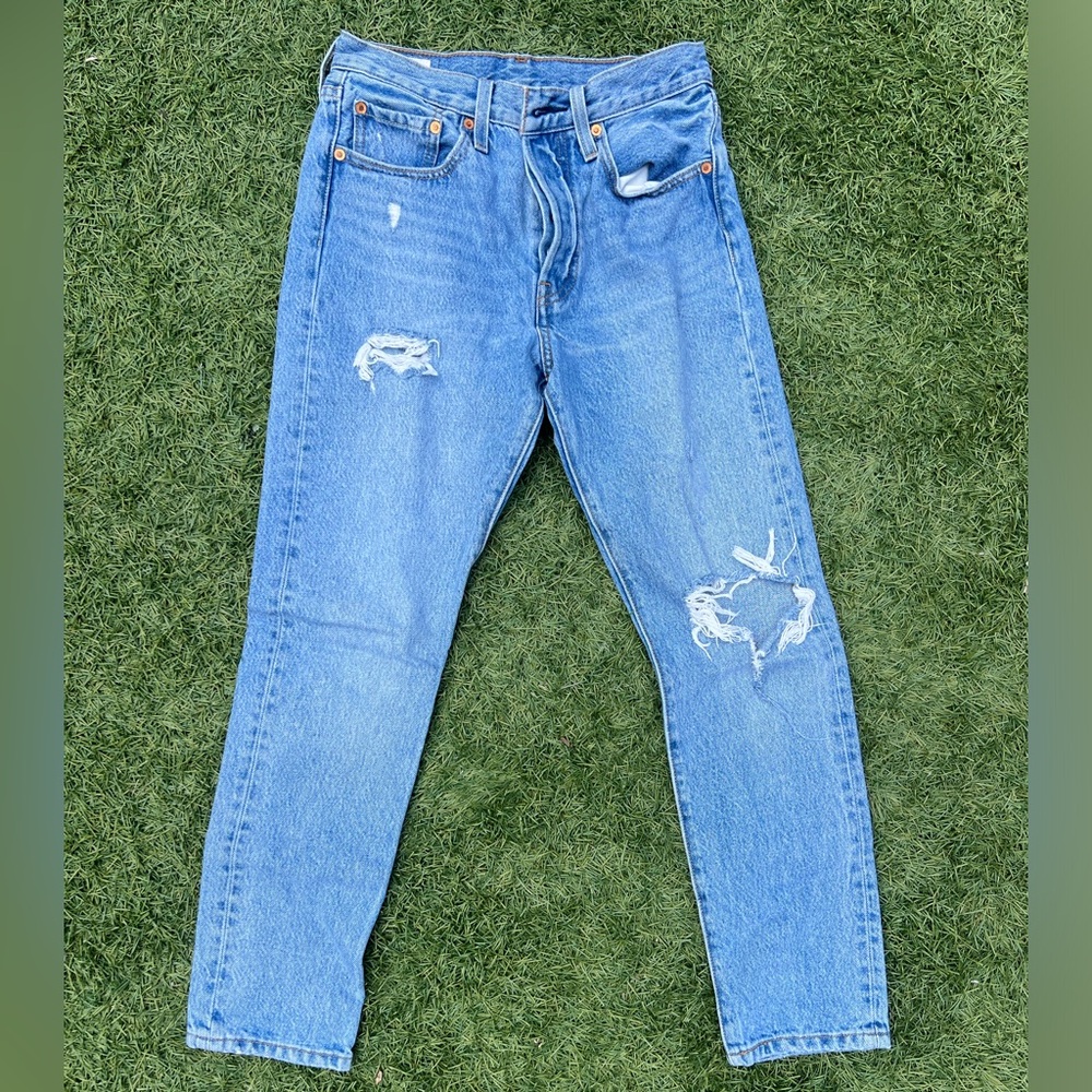 ✨ Levi's Blue It's True 501 Skinny Jeans